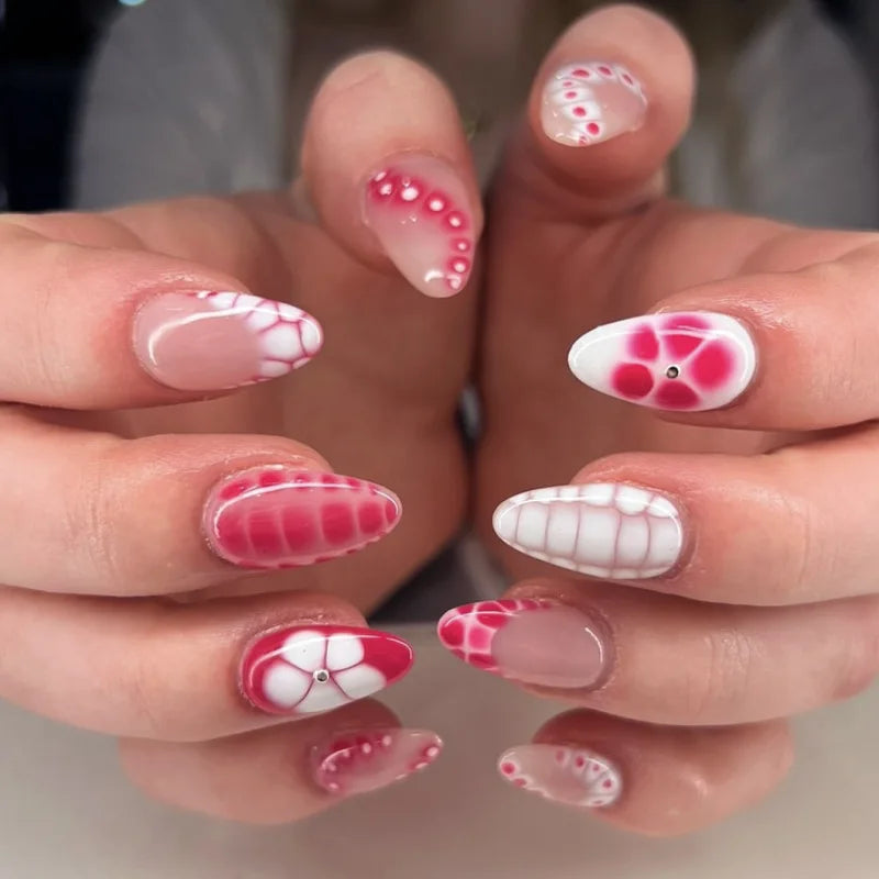 24Pcs 3D Strawberry Rabbit Flower Fake Nails Press on Mid-length Almond Wearable False Nails Green Gradient Pearl Manicure Tips